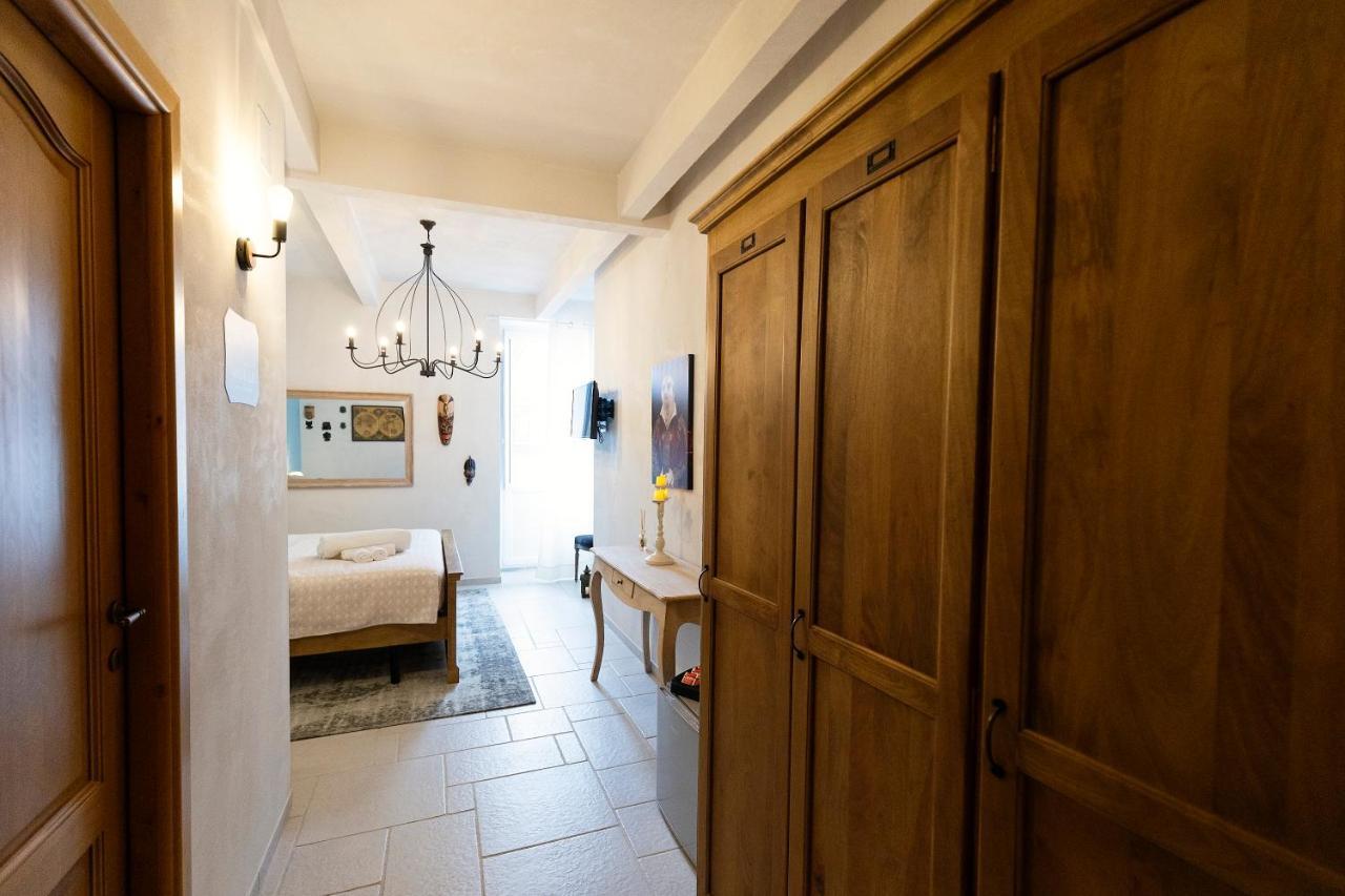 Palazzo Badiale History&Rooms Atella Dış mekan fotoğraf