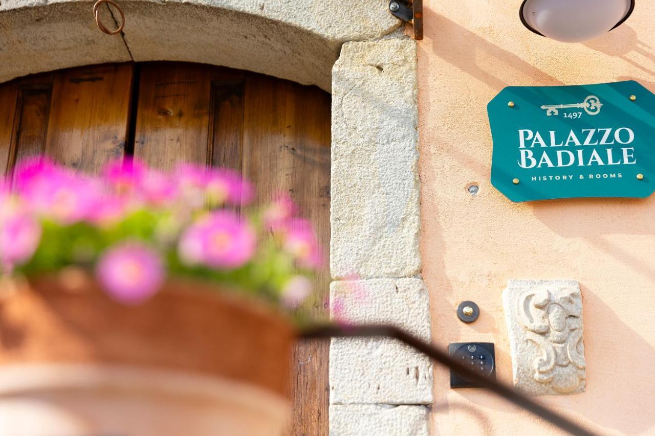 Palazzo Badiale History&Rooms Atella Dış mekan fotoğraf