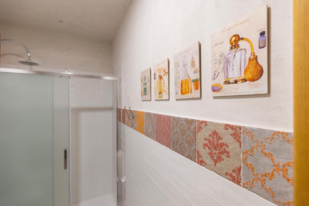 Palazzo Badiale History&Rooms Atella Dış mekan fotoğraf